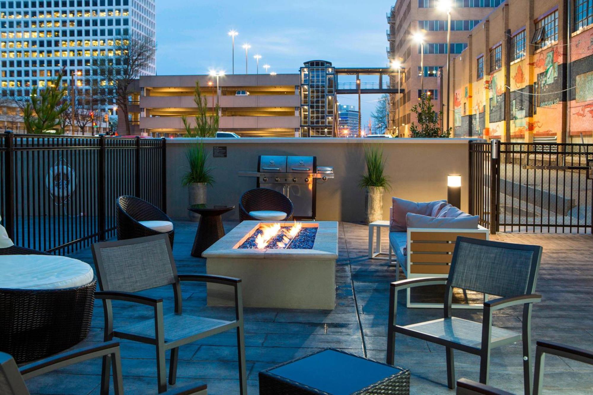 Residence Inn By Marriott Tulsa Downtown Buitenkant foto