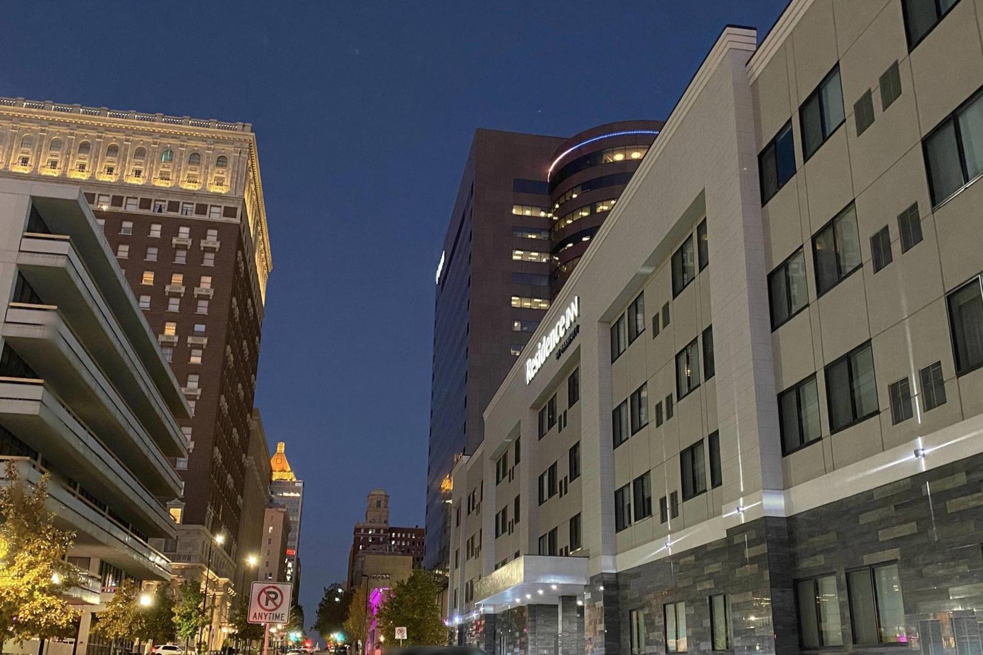 Residence Inn By Marriott Tulsa Downtown Buitenkant foto