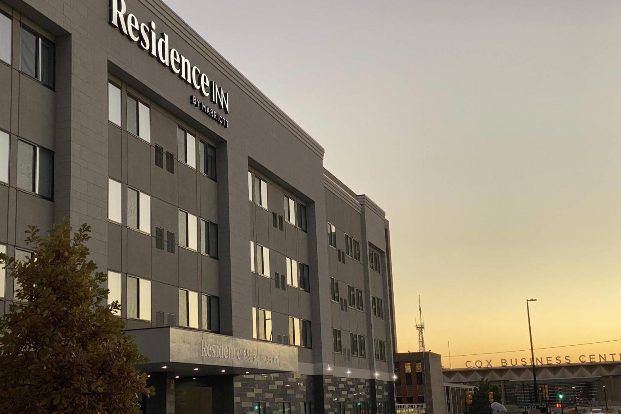 Residence Inn By Marriott Tulsa Downtown Buitenkant foto